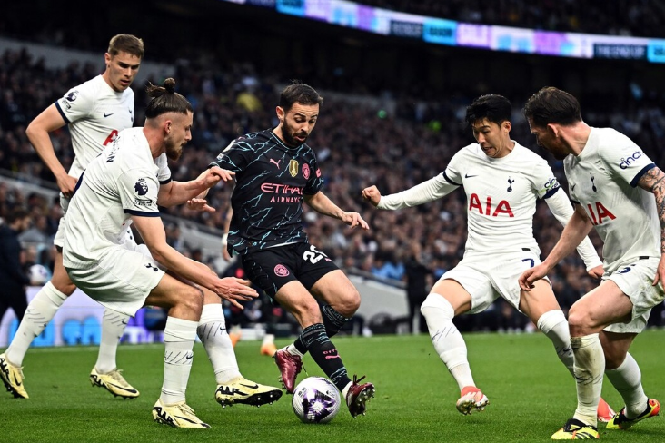 开云体育注册登录赛后曼城备战德甲，遗憾出局细节曝光，质疑声仍在，团队化学反应显著的简单介绍